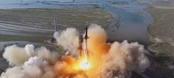 SpaceX星舰第六次试飞成功 取消&ldquo;筷子夹火箭&rdquo;壮举