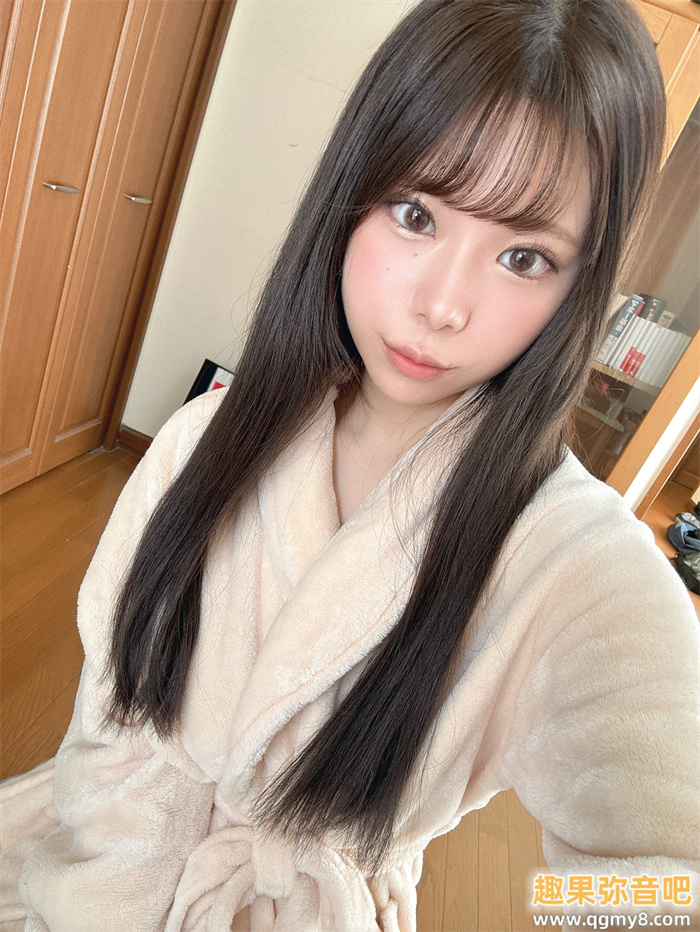 [MIDV-974]2025第一新人！写真女星艾薇解禁！ I罩杯的杏津杏（あんづ杏）是最强小只马！