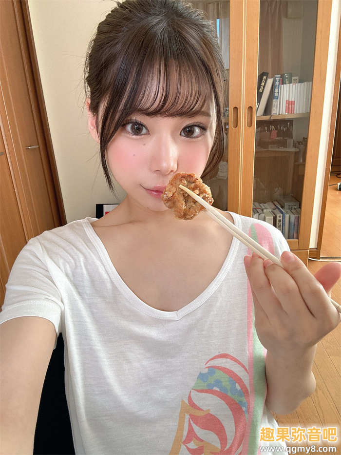 [MIDV-974]2025第一新人！写真女星艾薇解禁！ I罩杯的杏津杏（あんづ杏）是最强小只马！