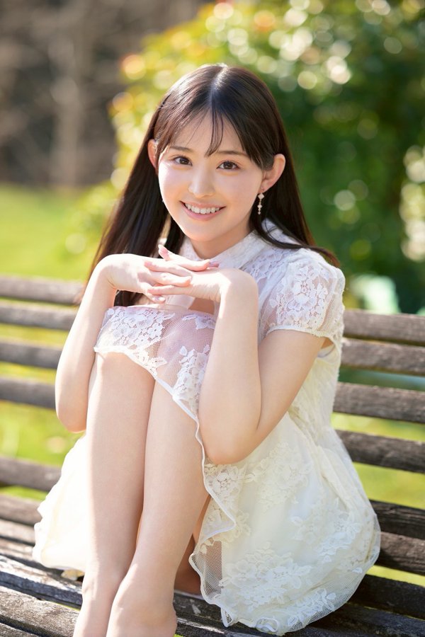 山田铃奈(山田鈴奈)出道作品番号及封面，山田铃奈个人简介