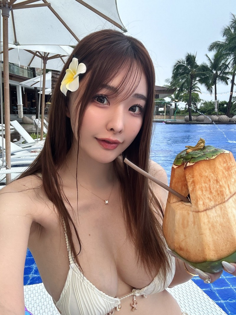 175公分G罩杯大长腿的佐野由真在找小狼狗、月薪30万円！