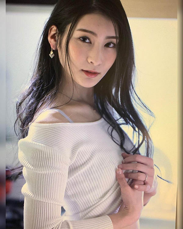 最新推荐！实力和外型兼具的暗黑女神《本庄铃》最新作品介绍……