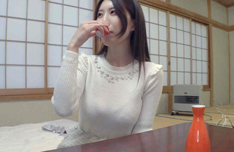 728UNDG-011肉丝美腿妻子
