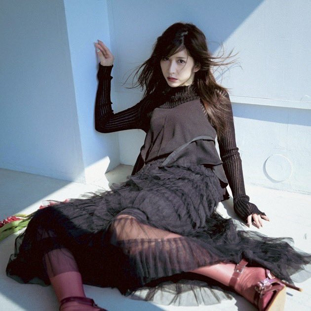 出道9年怎么了？她瘦到有点吓人