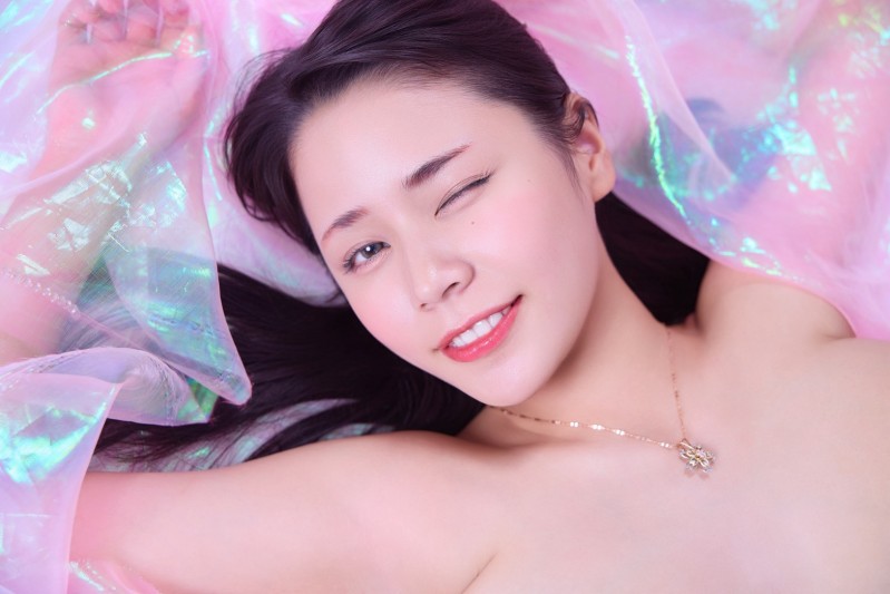 活动老被乱摸⋯田野忧决定反击了！