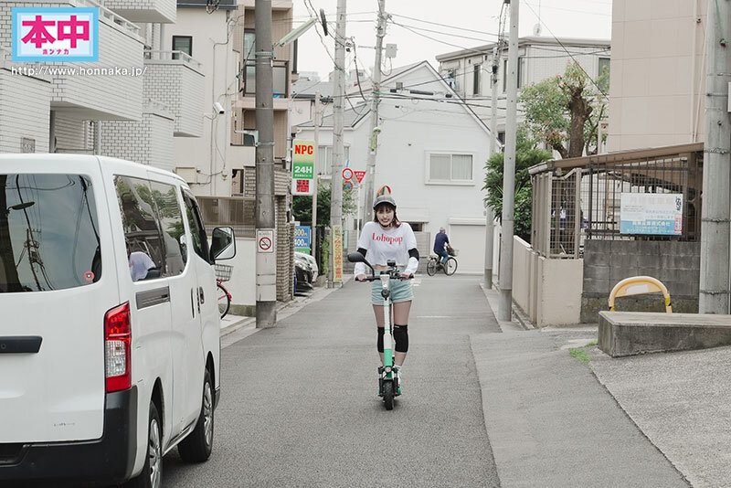 美谷朱里作品HMN-493发布!卵蛋排空!顶级痴女突袭M男家,又打又踩逼他中出