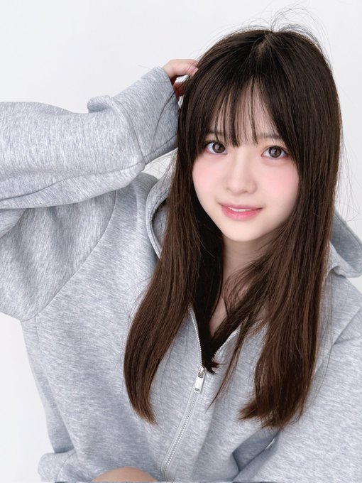 井上桃(井上もも)出道作品番号及封面,井上桃个人简介