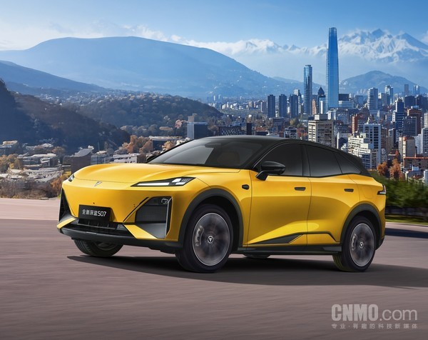 深蓝S07 深蓝汽车CEO回应“极狐vs深蓝”AI通稿事件:将坚决打击