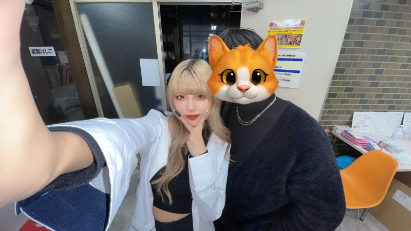 亲哥哥来参加见面会!最强刺青妹「鳳カレン(凤可怜)」的感觉是?