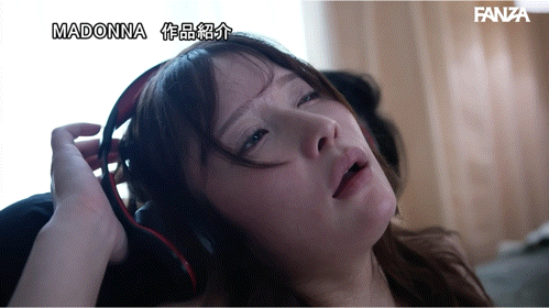 (JUR-636)耳机是重点！桃园怜奈被30公分后的痴汉非法侵入了！