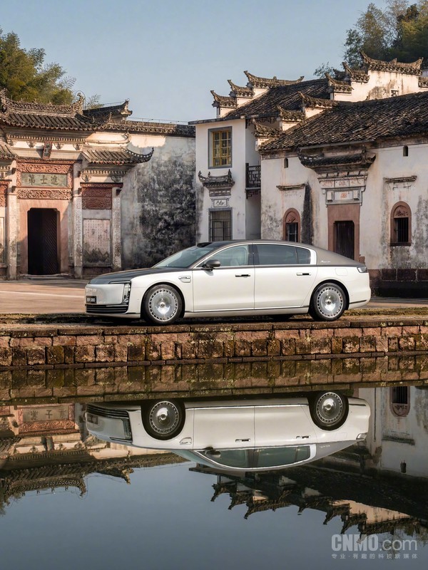 华为余承东：大年三十 尊界S800将再登总台春晚！