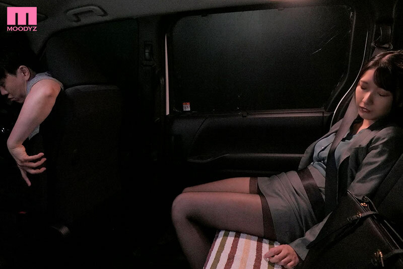 宮西ひかる(宫西光)作品MIAB-603发布！女友聚餐烂醉乱搭白牌车！惨遭司机在车上扯开黑丝强制中出