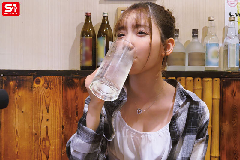 三田真铃(SNOS-174) 狂搭讪素人男子的「深沟美乳妹」,在最棒时机出手…果然全中!