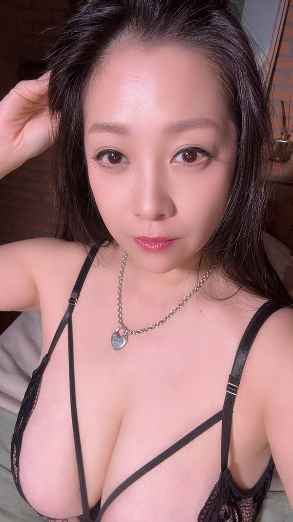 最新推荐！AV乳霸「小向美奈子」精选作品介绍……