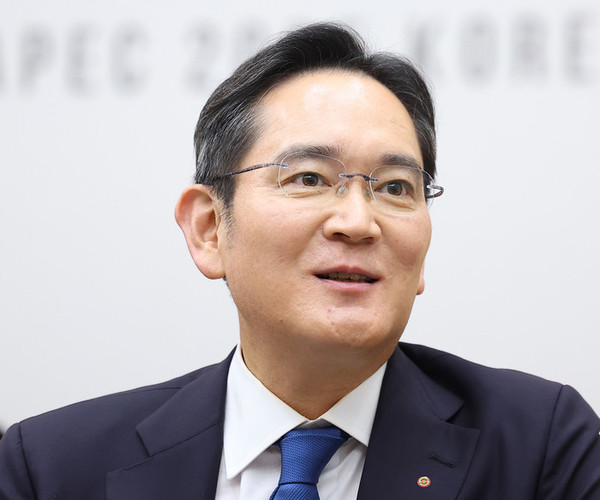 三星电子会长首访RX事业推进室 检查人形机器人进展
